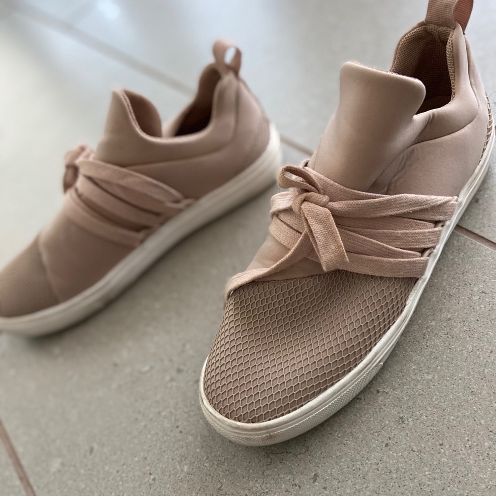 Steve Madden Sneakers